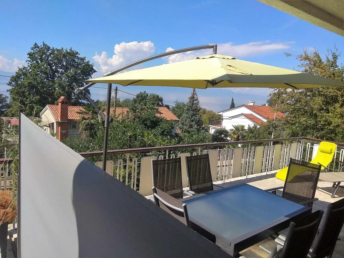Apartments Martina Njivice Horvátország